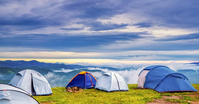 Où dormir en vélo-camping près des centres-villes